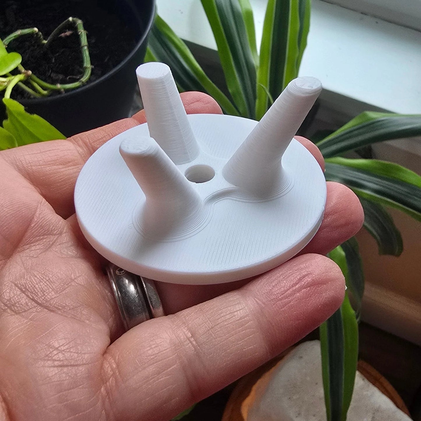 White Round Medium 3‑Angled Prong Specimen Stand - 3D Printed Sphere Display Base