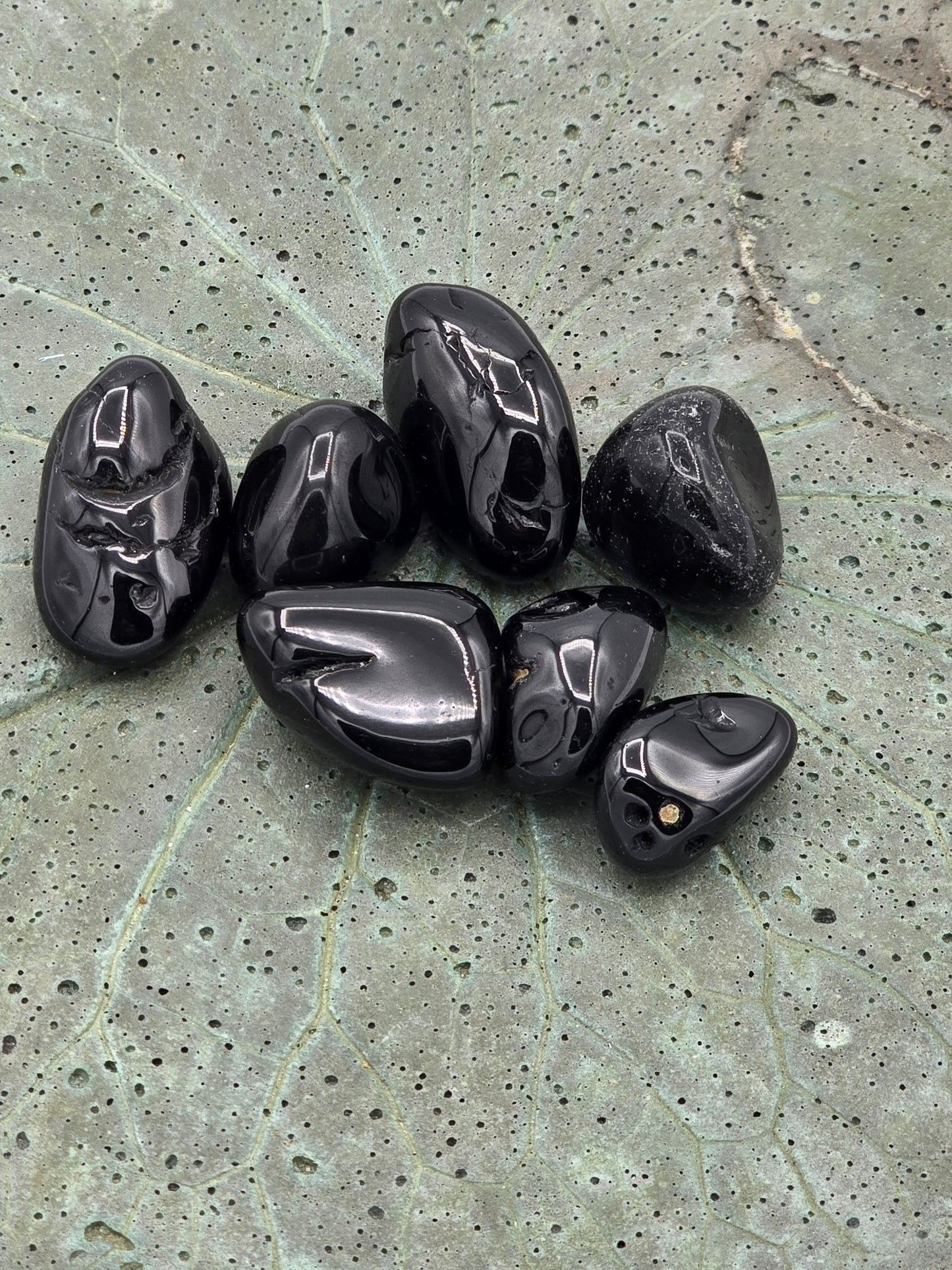 Black Spinel Tumbles