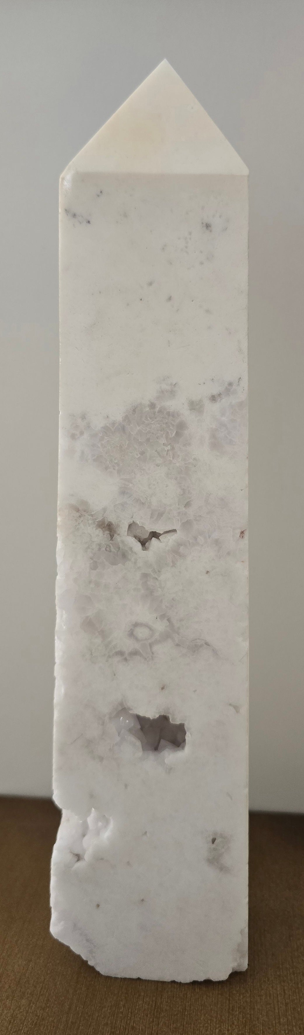 White Agate Tower XL