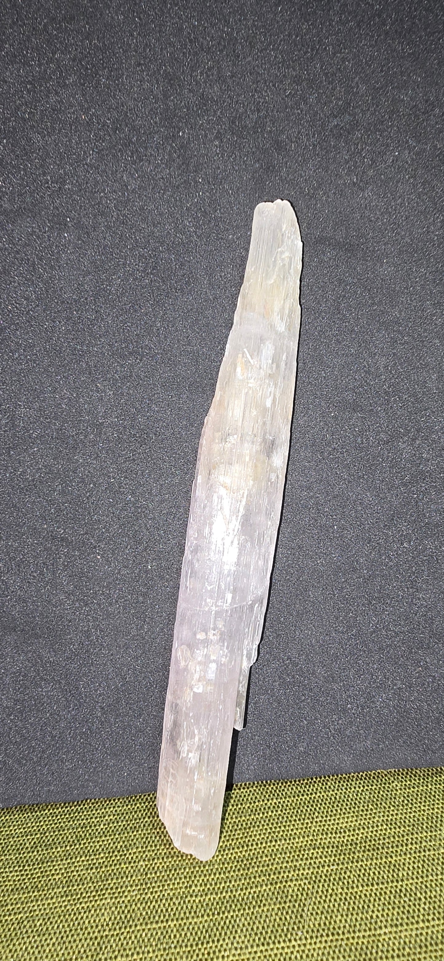 Spodumene var-Kunzite (Fl1)