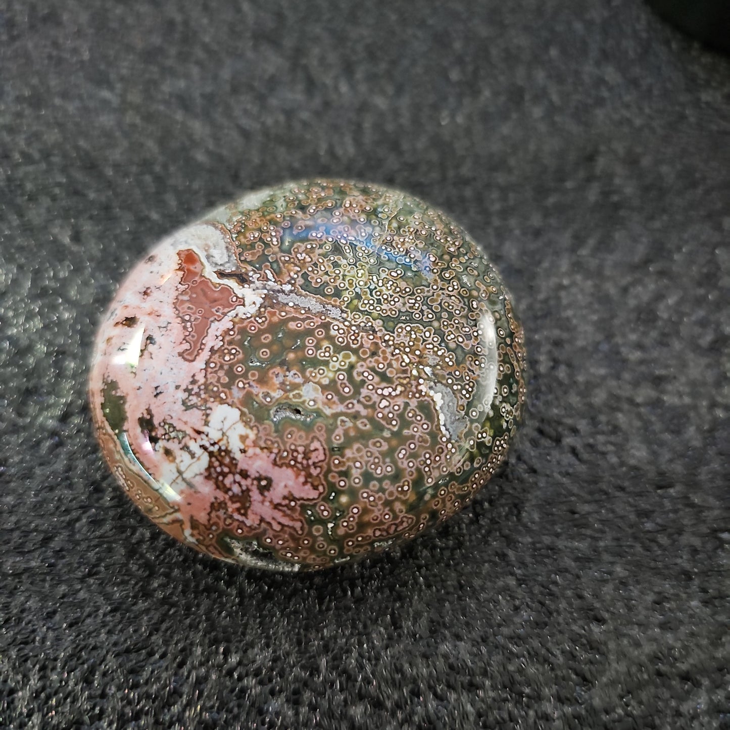 Vienless Ocean Jasper Palm Stone