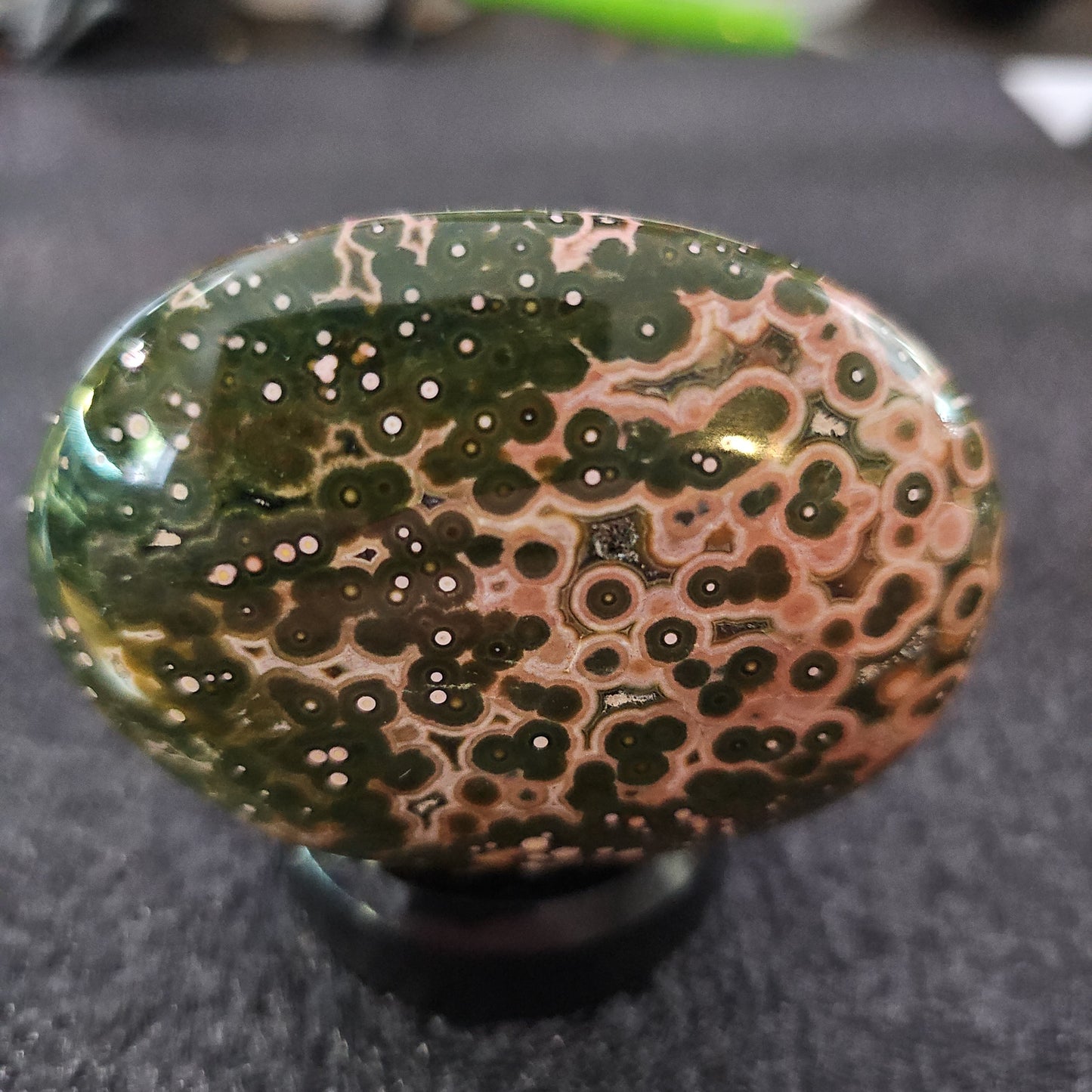 Vienless Ocean Jasper Palm Stone