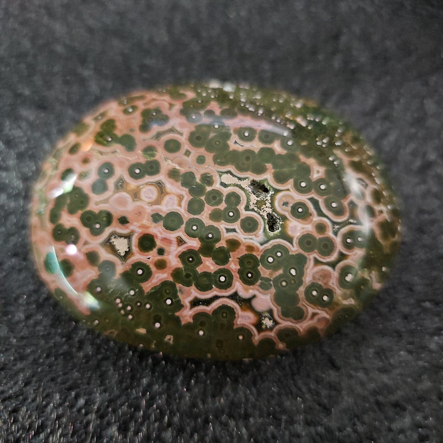 Vienless Ocean Jasper Palm Stone