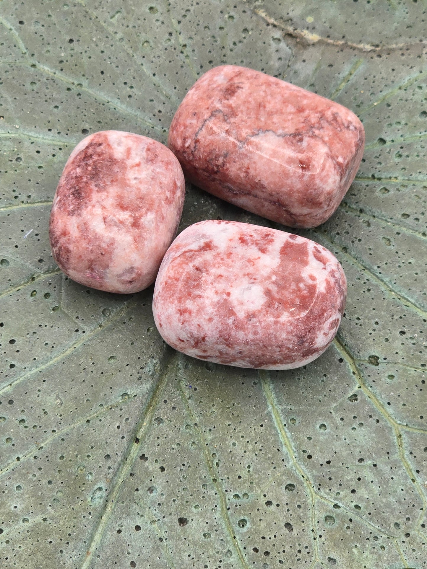 Strawberry Onyx Tumbles