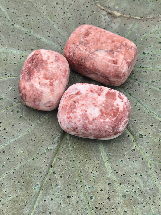 Strawberry Onyx Tumbles