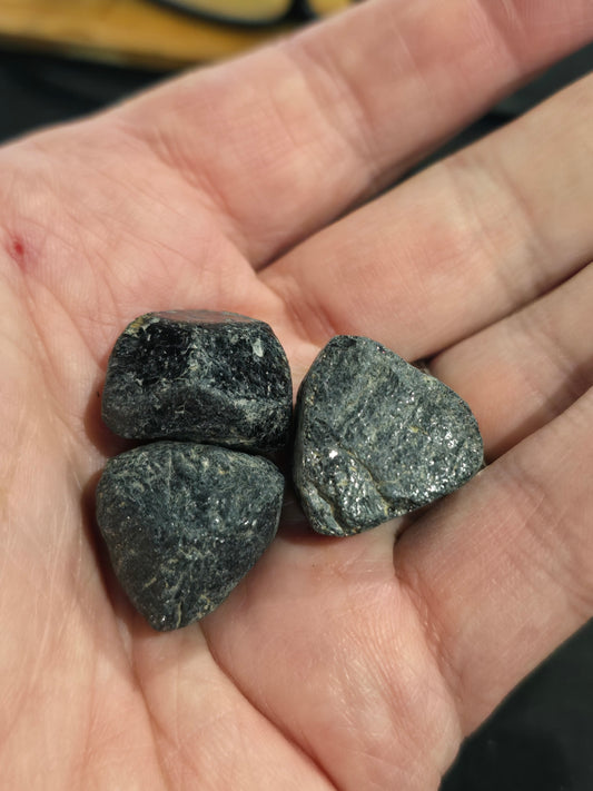 Tourmaline Tumble Stone – Natural Stone