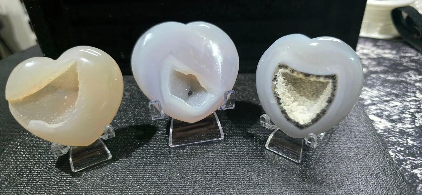 Agate Heart carving