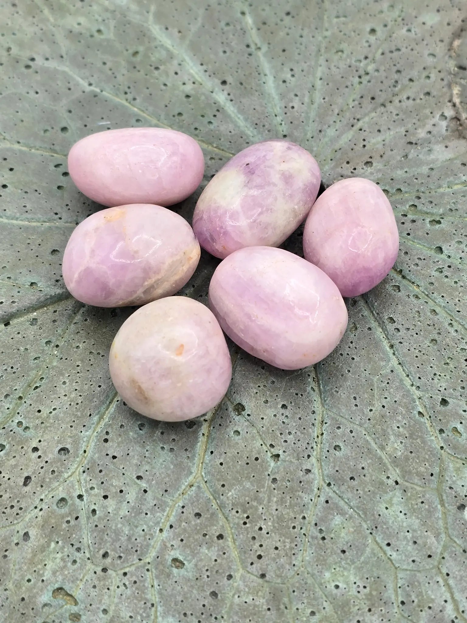 Kunzite tumble stone