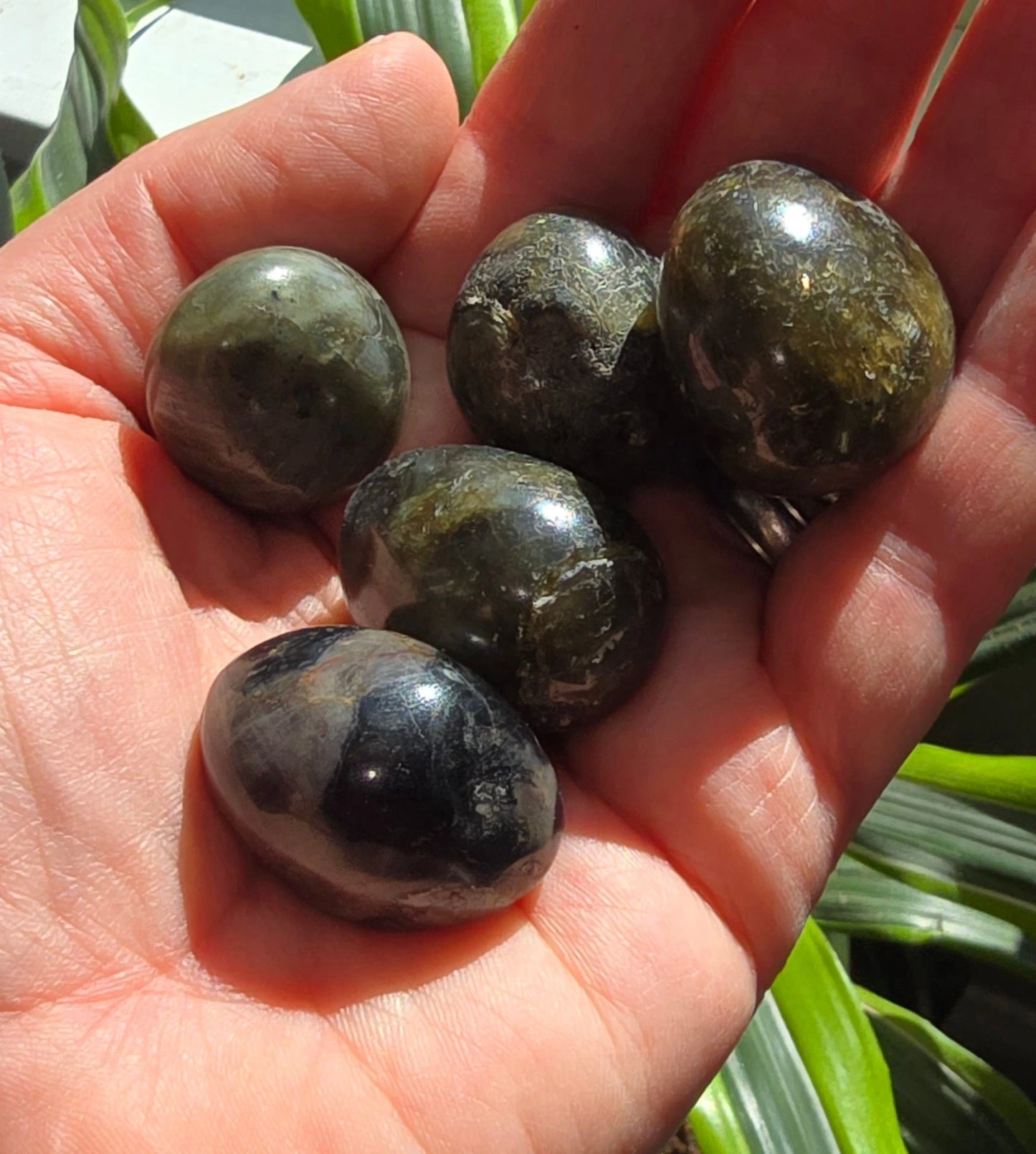 Labradorite Tumble Labradorite tumble stone - Genuine