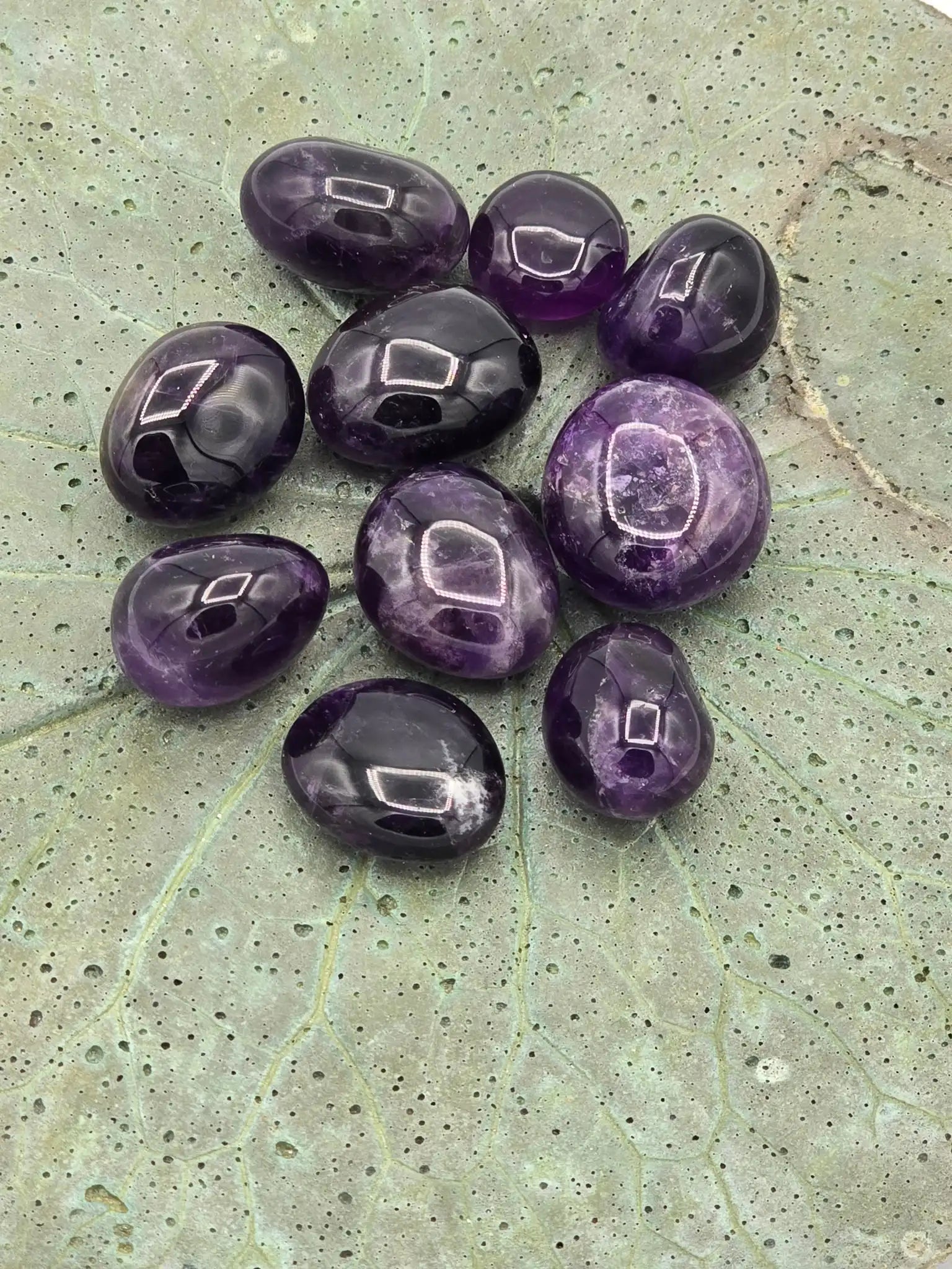 Amethyst tumble stone