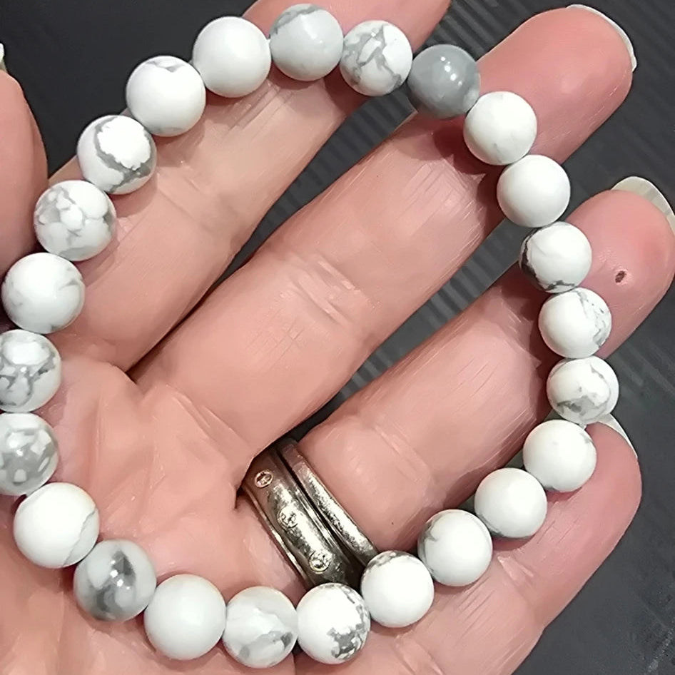 Howlite 8mm Bracelet specimen