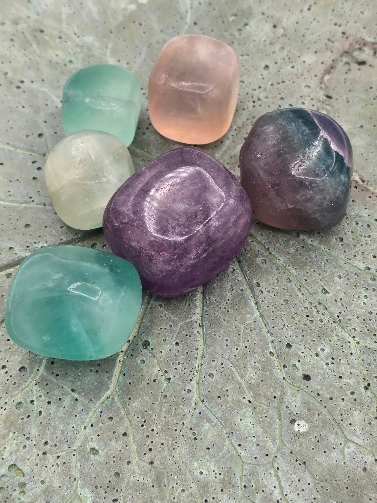 Fluorite tumble stone
