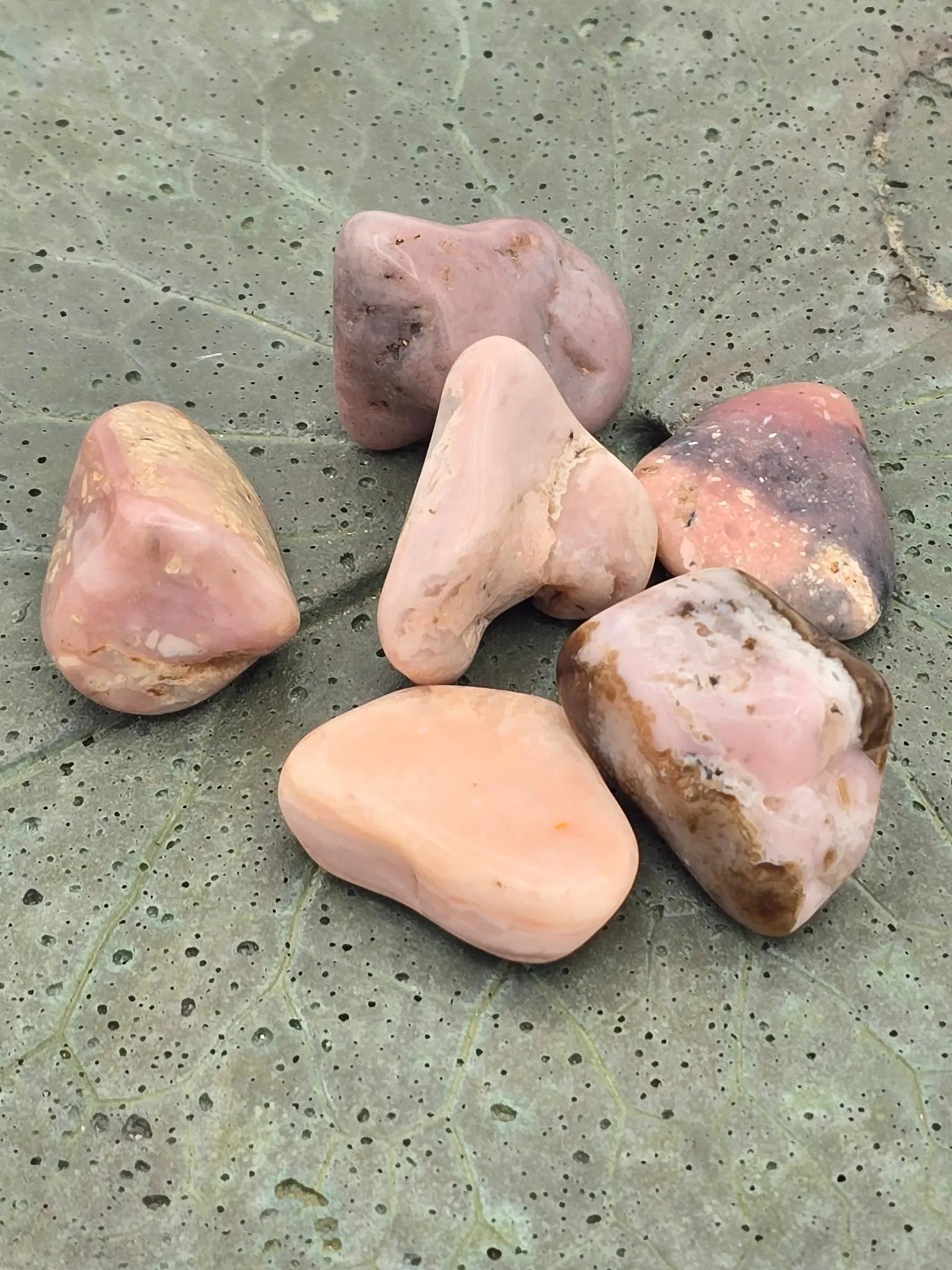 Opal tumble stone