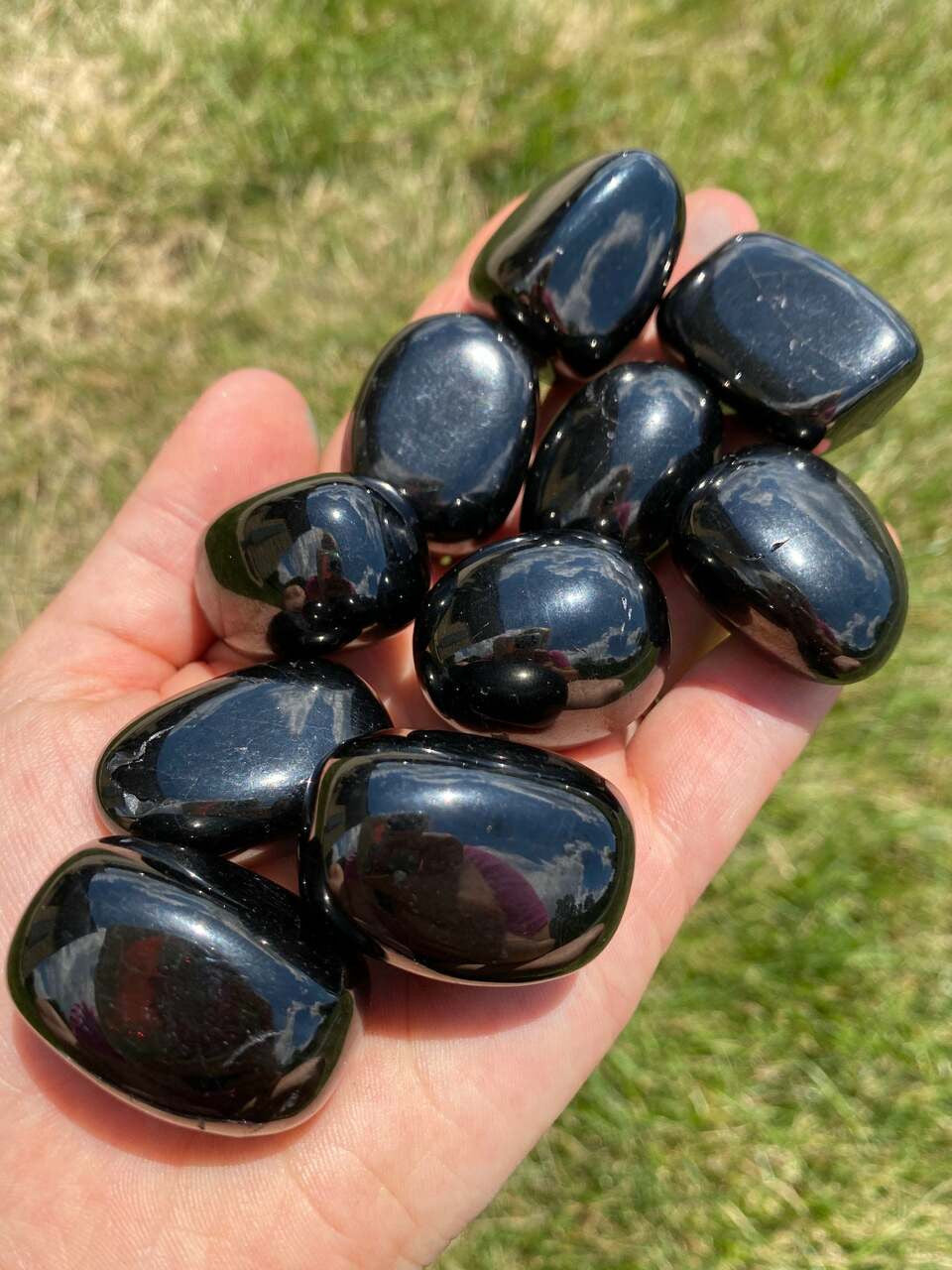 Jet Tumble Stone – Natural Polished Stone