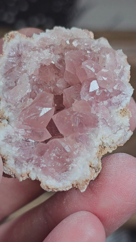 Pink Amethyst geode and plates from Argentina 0010