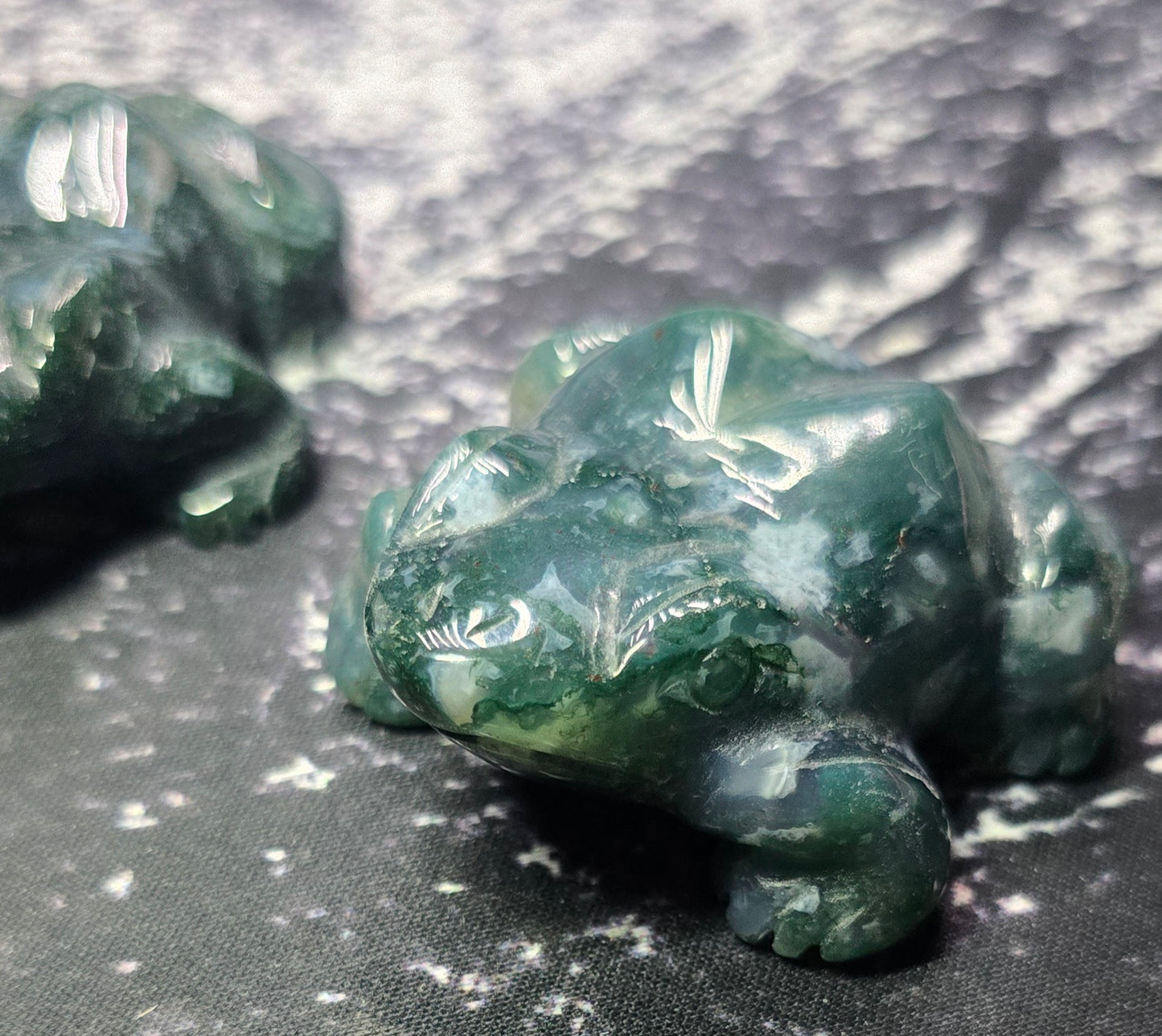 Moss Agate Frog Carvings – Polished Natural Agate