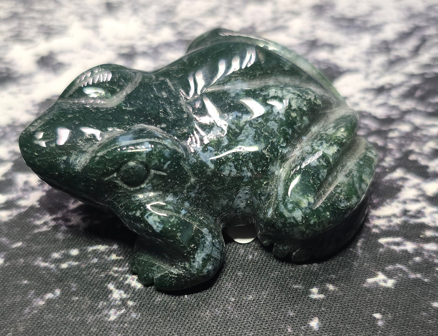 Moss Agate Frog Carvings – Polished Natural Agate