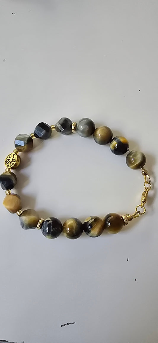 Hawk Eye Faceted  8mm and non Faceted 8mm beaded bracelet