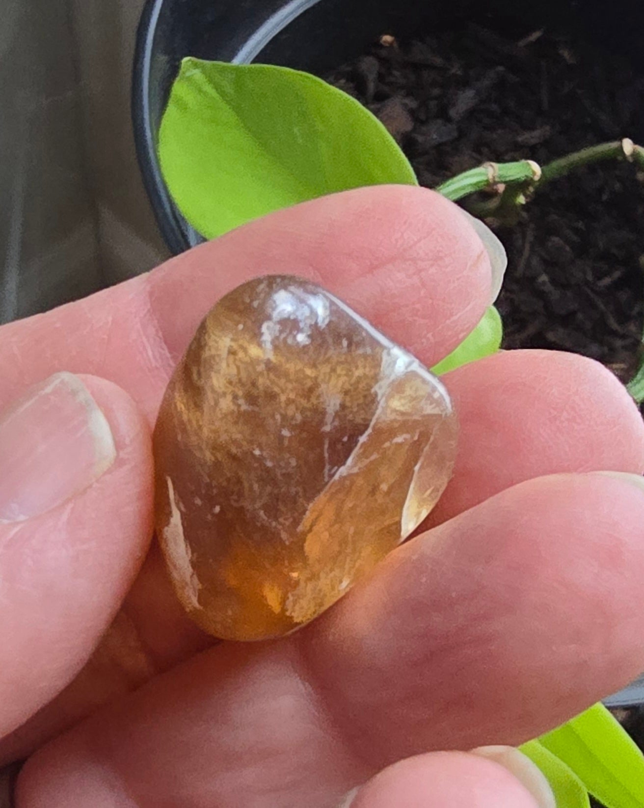 Fluorite tumble stone