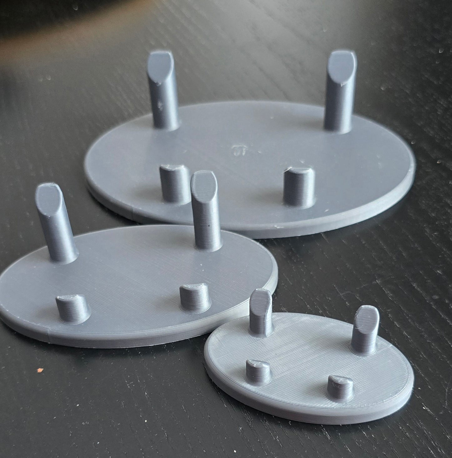 Dark Gray Crystal Display Stand – 4-Prong 3D Printed Mineral Holder