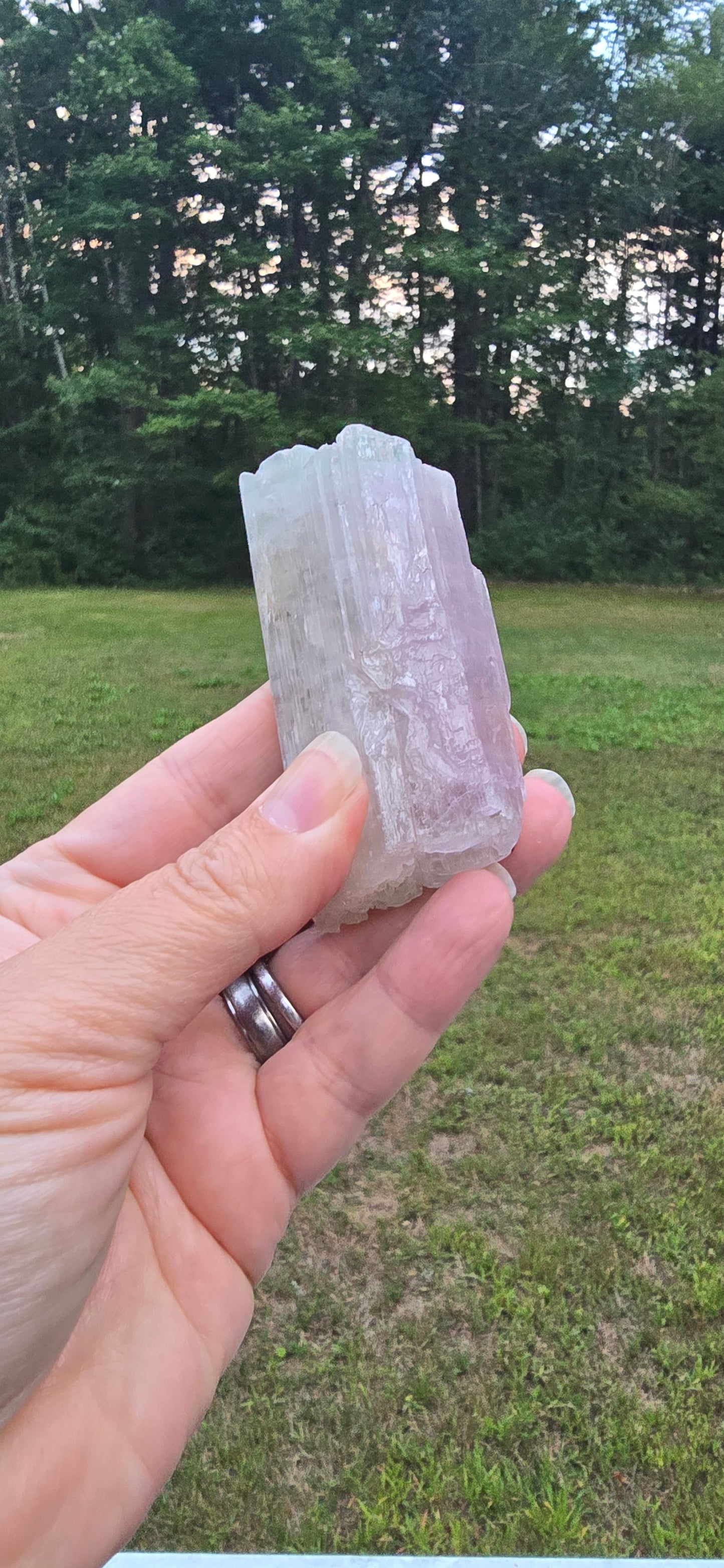 Spodumene  var-Kunzite (fl2)