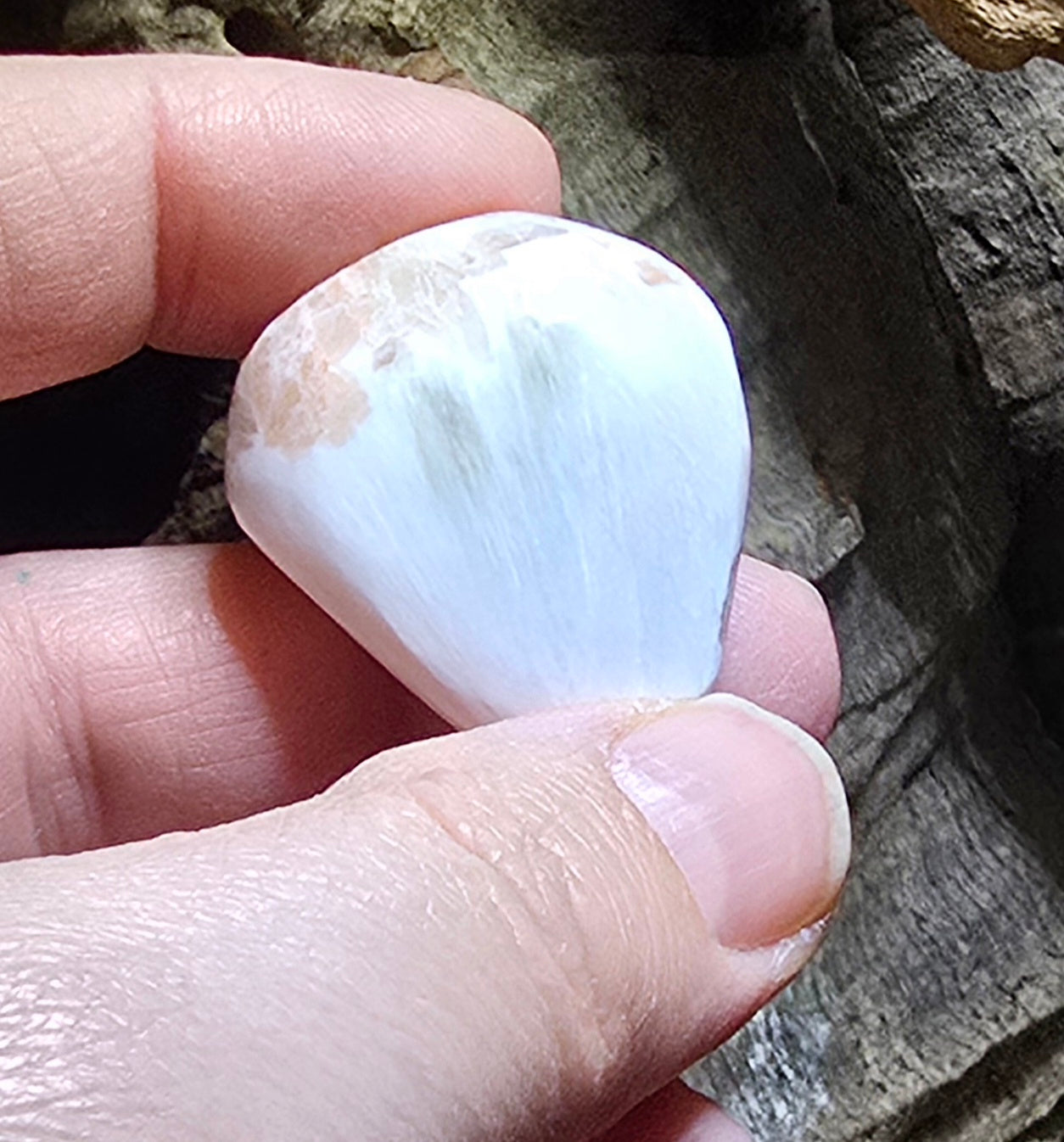 Pink Scolecite Tumble Stone – Natural Polished Stone