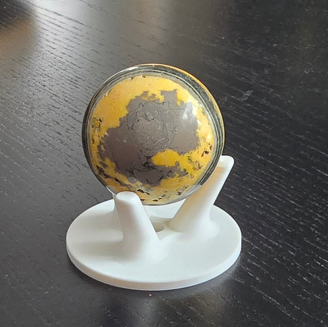 Crystal Display Stand – White Round 3-Prong Holder for Spheres