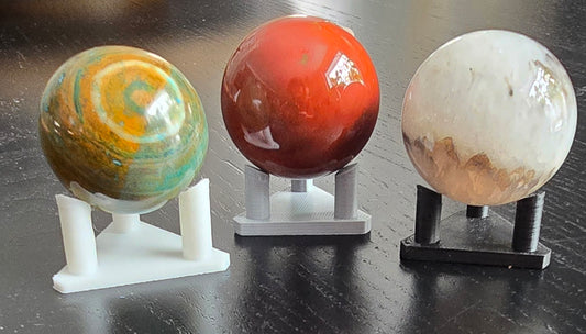 Small Triangle Display Stand for Crystals and Spheres – 3D Printed